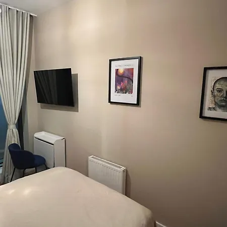 Modern 2 Bedroom 2 Bathroom Newly Renovated Апартаменты